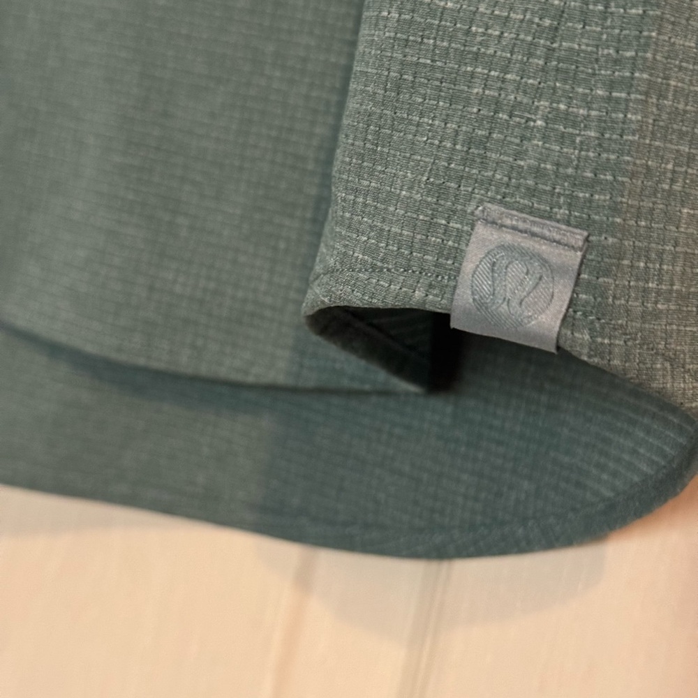 lululemon athletica Casual Green Button Down Shirt - Picture 3 of 3